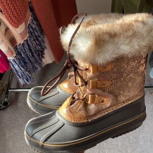 Juicy Couture Snow Boots
